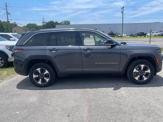 JEEP GRAND CHEROKEE 2022 1C4RJYB61N8748057 image